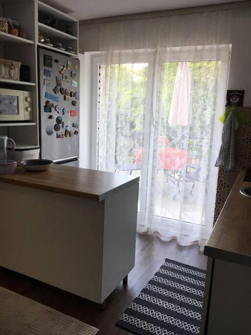 Cozy And Charming Apt. Sarajevo Apartment Luaran gambar
